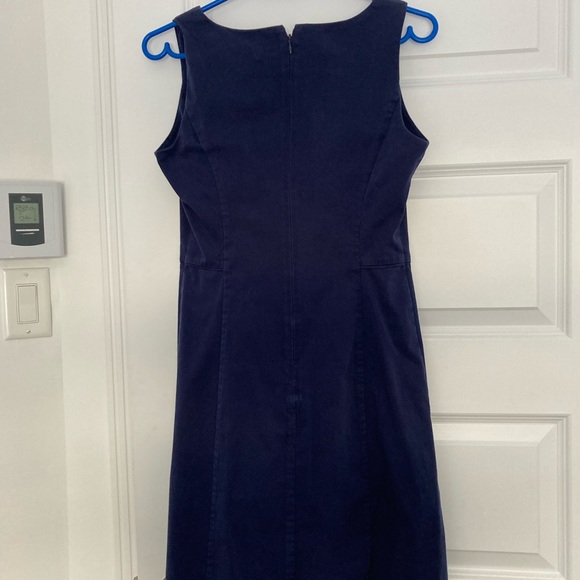 Sleeveless dress - Picture 3 of 3